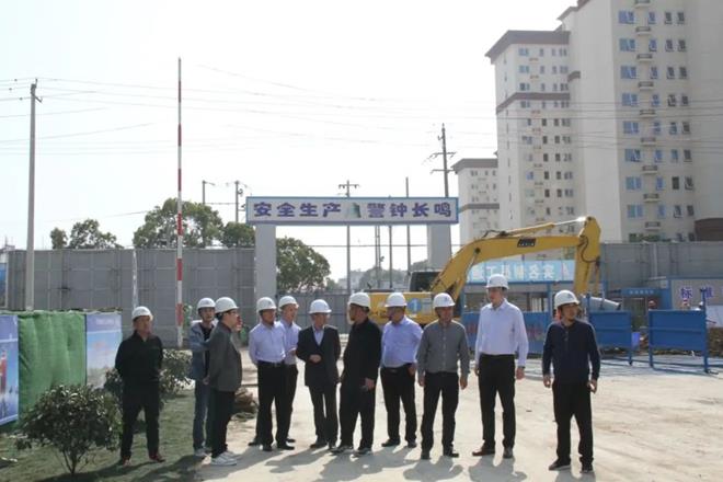 樂陵市鑫順投資發(fā)展有限公司一行領(lǐng)導(dǎo)蒞臨朗凱奇考察交流 朗凱奇自愈合防水系統(tǒng)考察